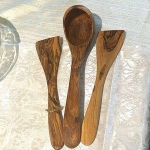 Set of 3 olive wood kitchen utensils